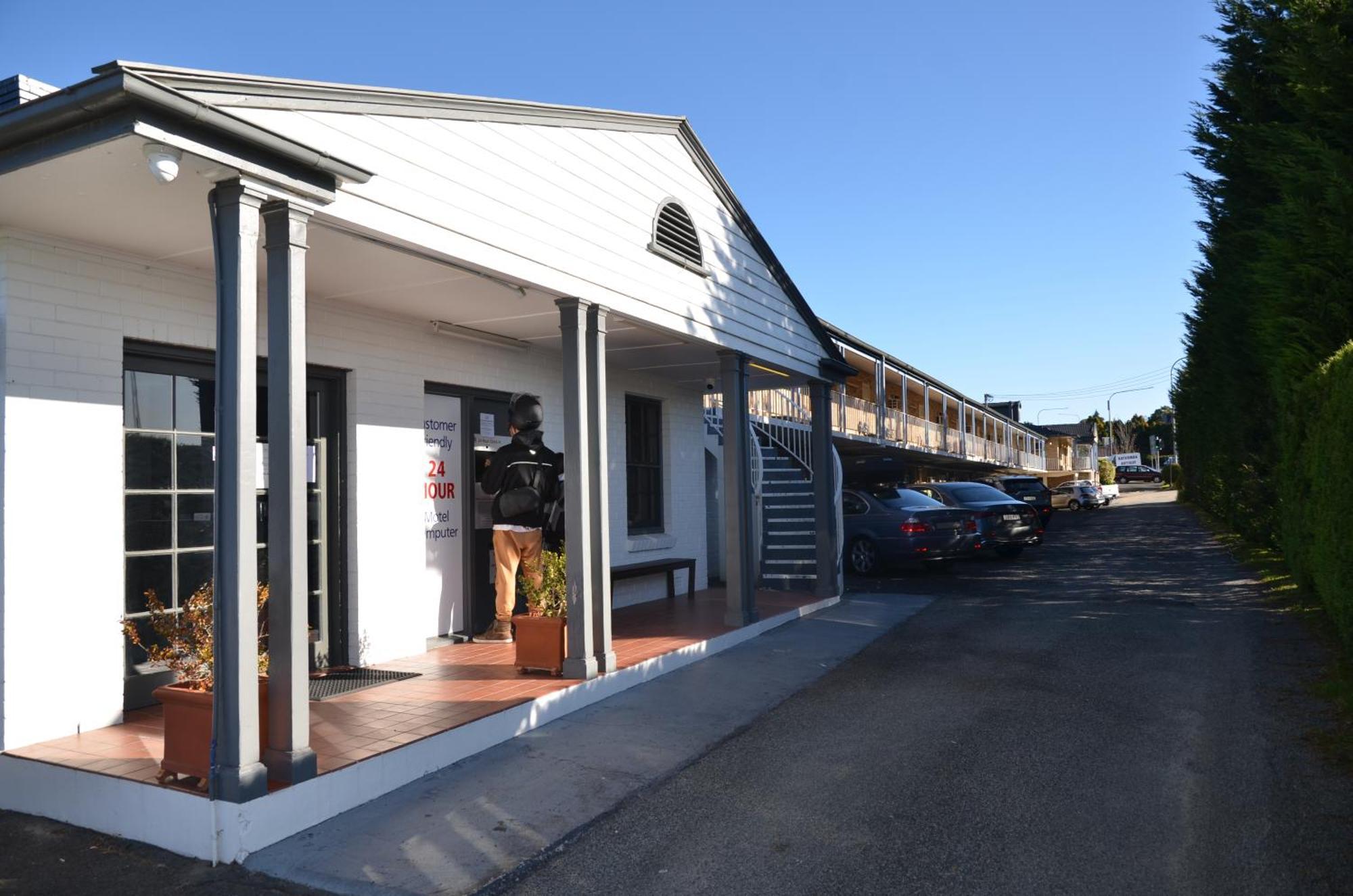 Blue Mountains Highway Motel Катумба Екстер'єр фото